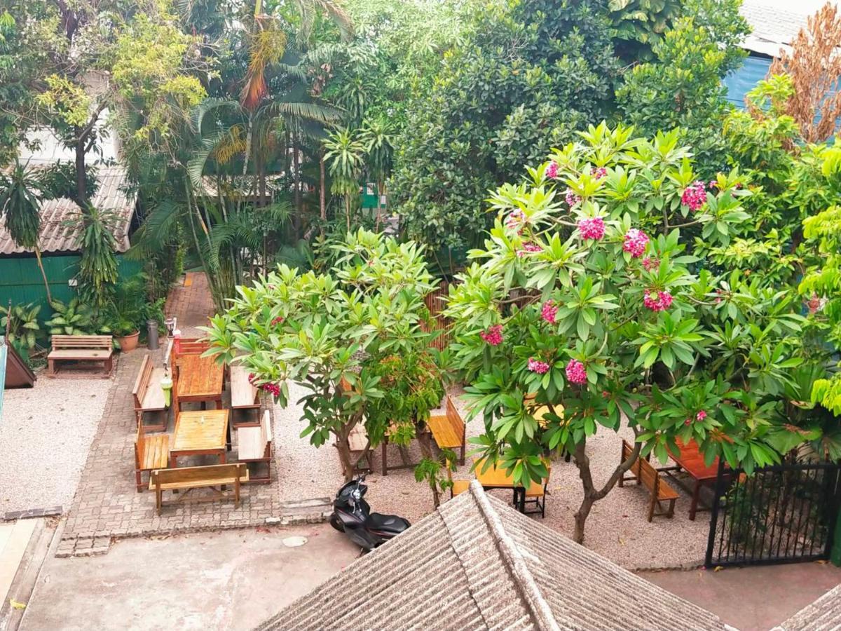 The Shire Guesthouse Chiang Mai Zewnętrze zdjęcie